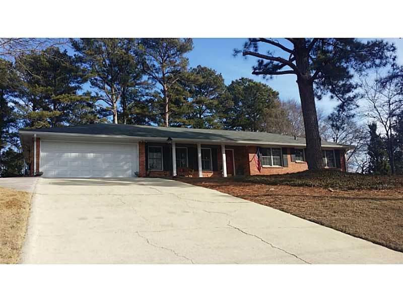 3 bedroom, 1,641 sq ft single family residence sold at 2122 Colonial Oak Way, Stone Mountain, GA 30087