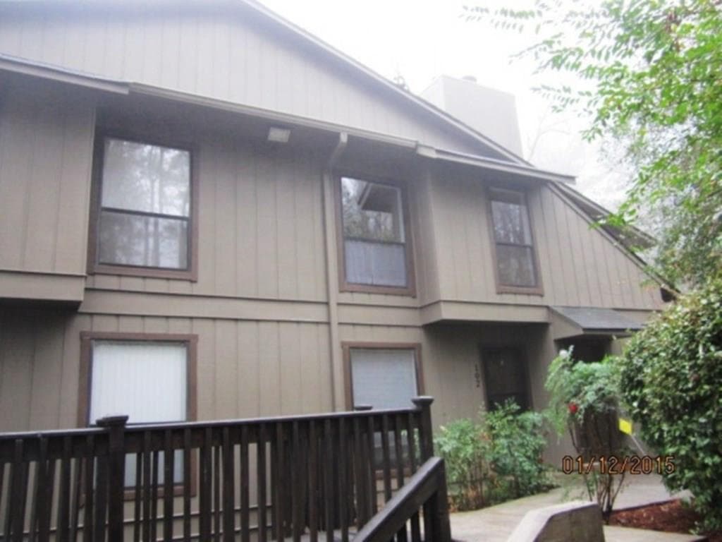 102 CUMBERLAND Court 102, Smyrna, GA 30080 — most recent listing photo