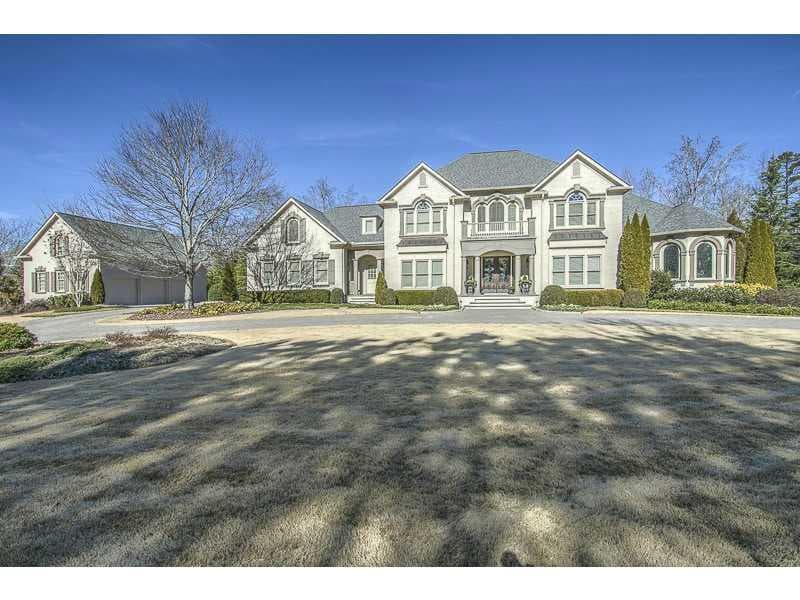 6 bedroom, 10,500 sq ft single family residence sold at 810 Hedgegate Court, Roswell, GA 30075
