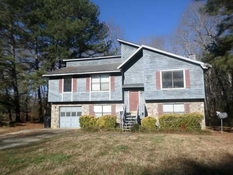 3 bedroom single family residence sold at 450 Hickory Fork, College Park, GA 30349