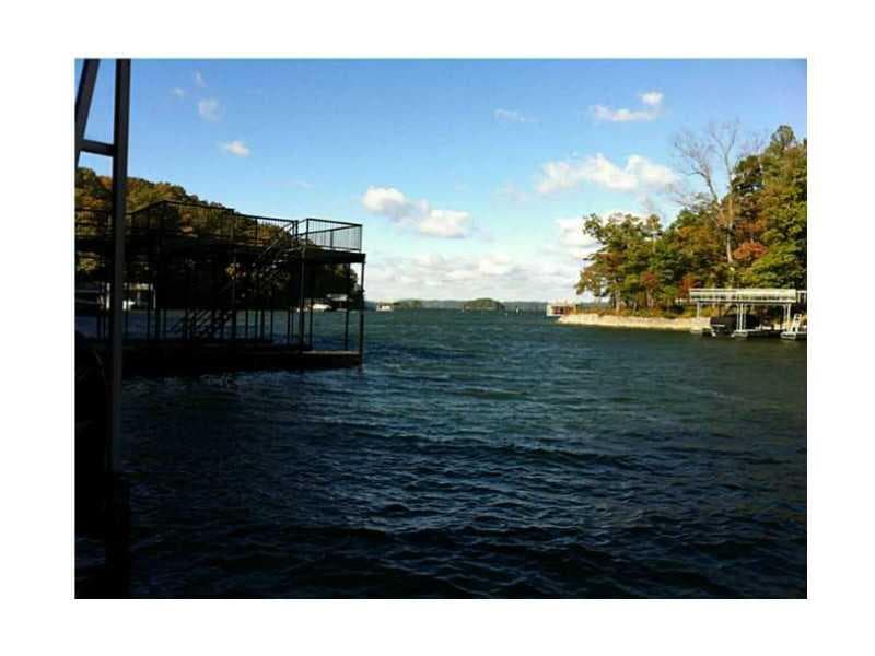 single family residence sold at 5620 Point West Drive, Oakwood, GA 30566