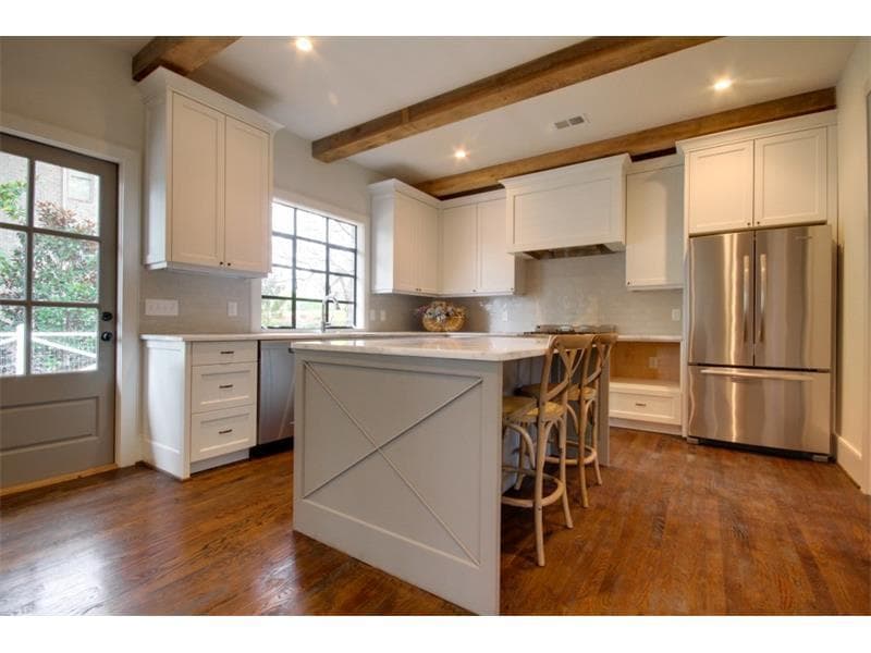 4 bedroom single family residence sold at 4550 East Conway Drive, Atlanta, GA 30327