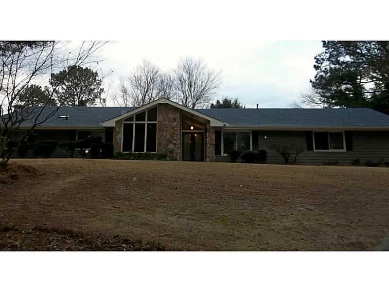 145 Farmstead Lane, Roswell, GA 30075 — most recent listing photo