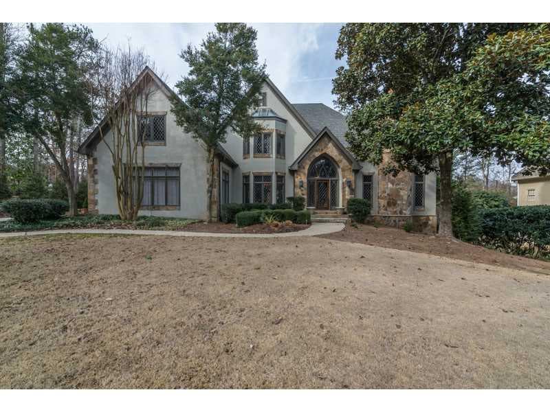 6 bedroom, 5,209 sq ft single family residence sold at 135 Riverwood Place, Atlanta, GA 30327