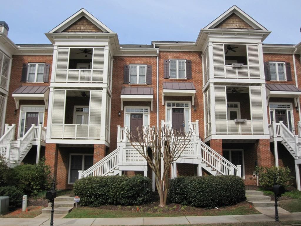 3 bedroom, 2,700 sq ft townhouse sold at 470 CARTER Avenue 470, Atlanta, GA 30317