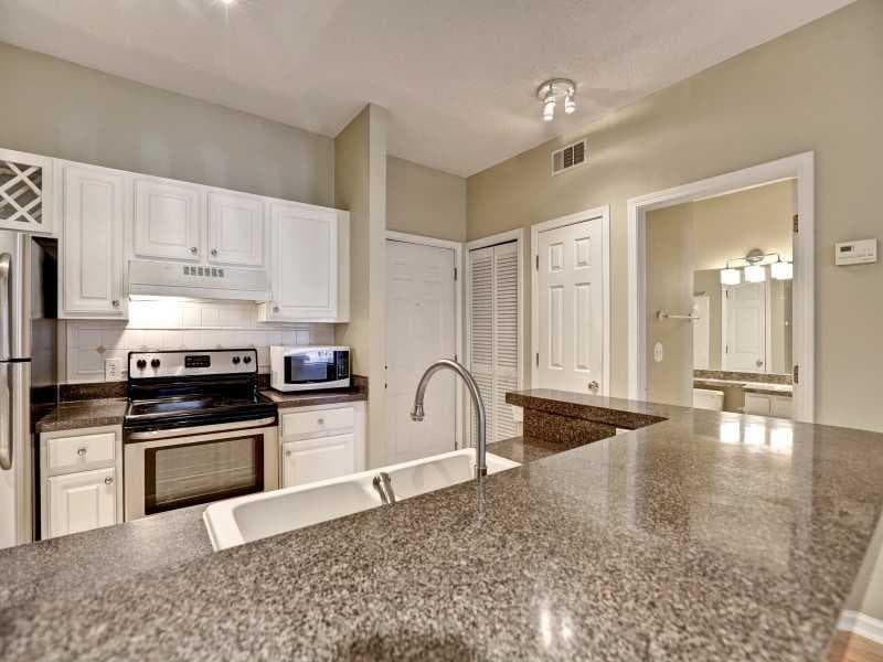 1 bedroom, 715 sq ft condominium sold at 955 Juniper Street 2121, Atlanta, GA 30309