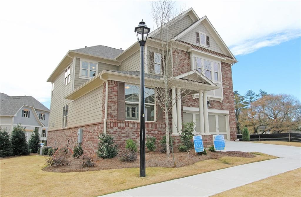 17 Pine Street, Roswell, GA 30075 — most recent listing photo
