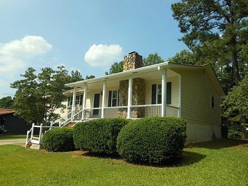4 bedroom, 1,456 sq ft single family residence sold at 6784 Galts Ferry Road, Acworth, GA 30102