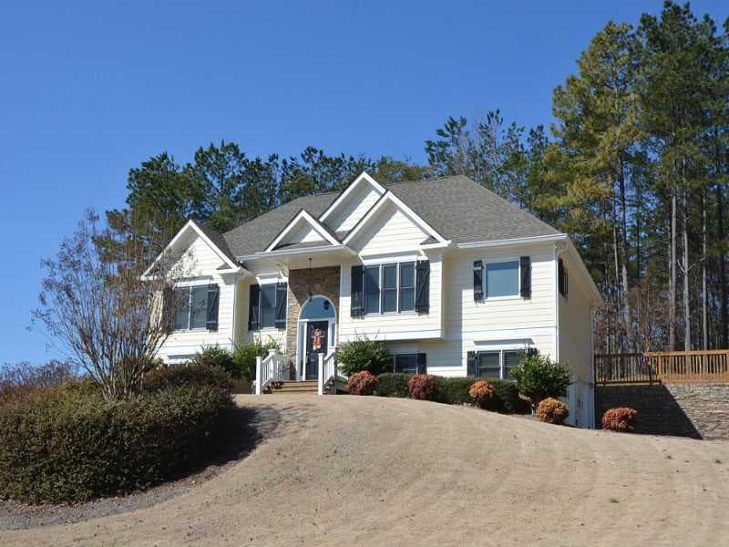 4 bedroom, 1,946 sq ft single family residence sold at 201 Ashleys Way, Waleska, GA 30183