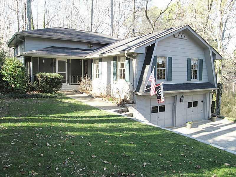 4 bedroom, 2,198 sq ft single family residence sold at 2444 Brookdale Drive, Atlanta, GA 30345