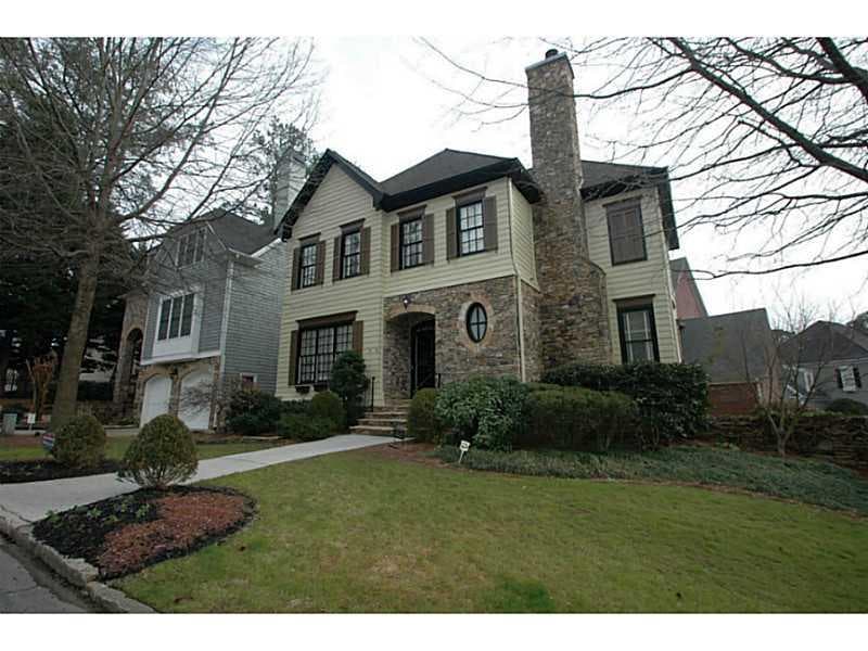 4 bedroom, 3,467 sq ft single family residence sold at 1527 Markan Drive, Atlanta, GA 30306
