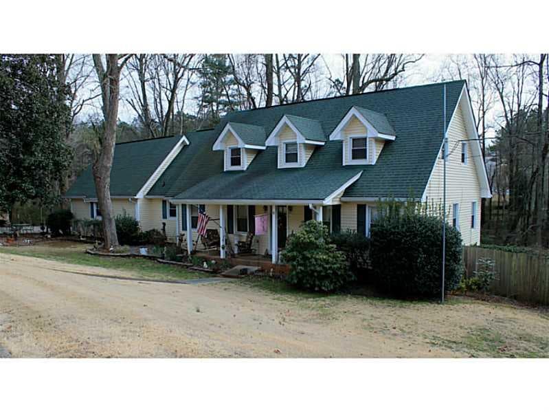 7 bedroom, 3,099 sq ft single family residence sold at 1061 Neva Drive, Marietta, GA 30060