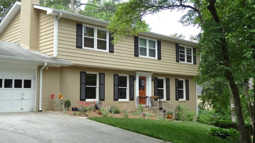 4 bedroom, 3,654 sq ft single family residence sold at 5179 Hidden Branches Circle, Dunwoody, GA 30338
