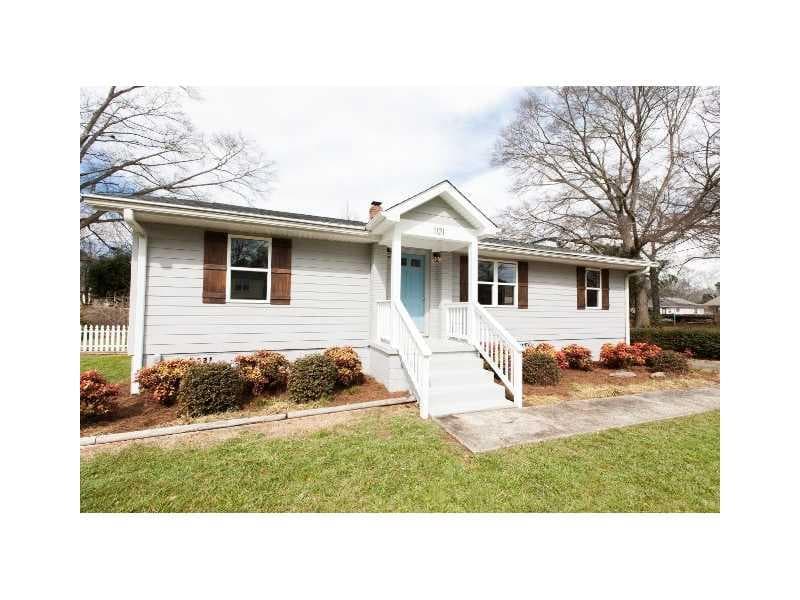 3 bedroom, 1,576 sq ft single family residence sold at 1121 McLinden Avenue, Smyrna, GA 30080