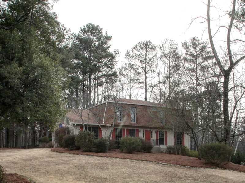 2390 Castle Lane, Marietta, GA 30062 — most recent listing photo