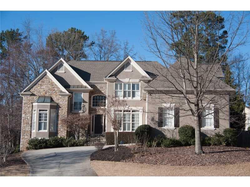 5 bedroom single family residence sold at 525 Oakbridge Trail, Johns Creek, GA 30022