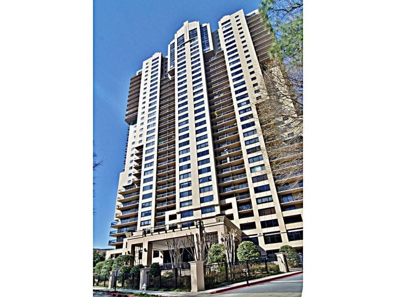 2 bedroom, 1,230 sq ft condominium sold at 3481 Lakeside Drive 1802, Atlanta, GA 30326