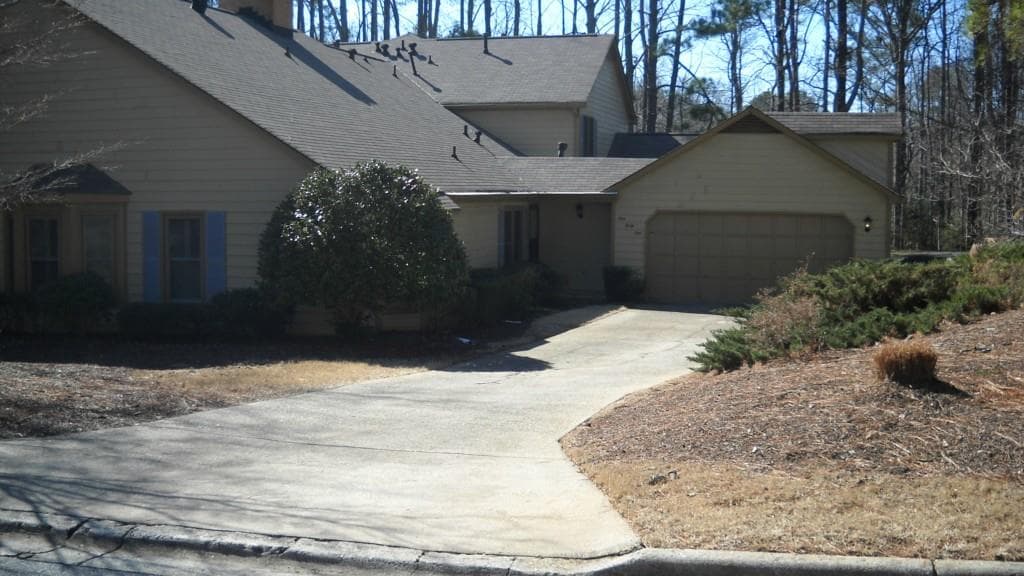 141 Great Oaks Lane 141, Roswell, GA 30075 — most recent listing photo
