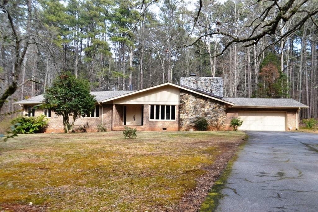 3 bedroom, 2,298 sq ft single family residence sold at 100 Hardage Drive, Marietta, GA 30064