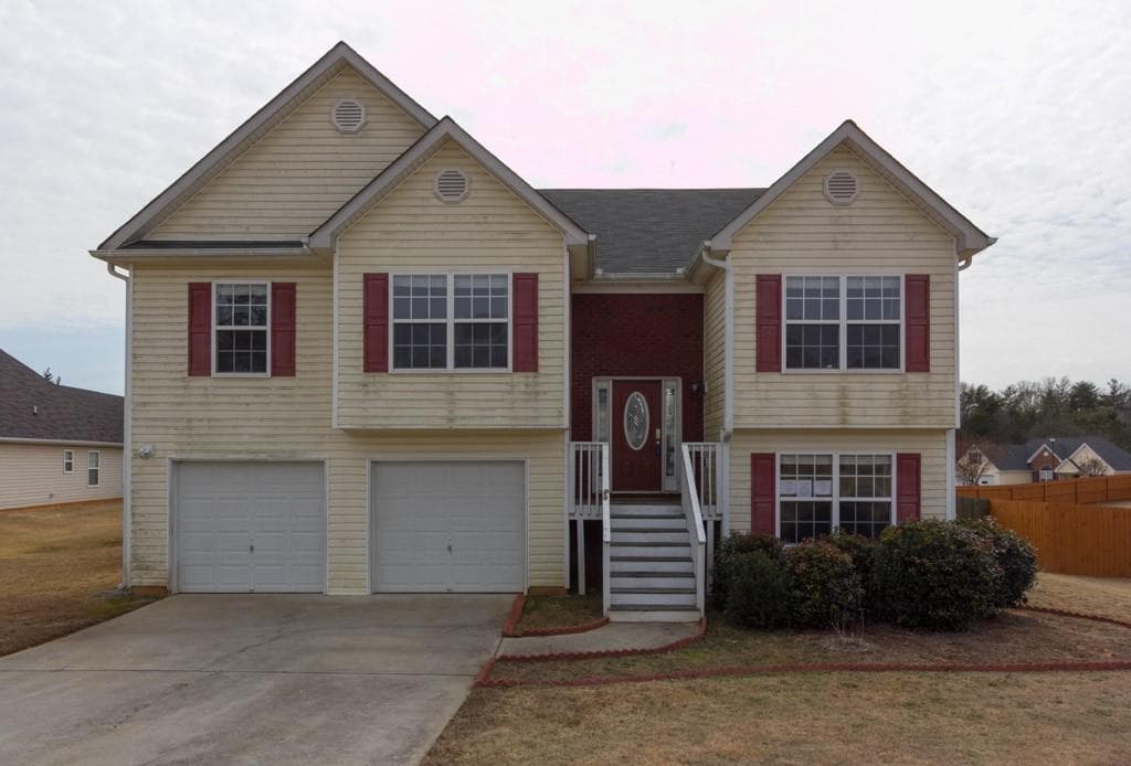 425 Armor Drive, Loganville, GA 30052 — most recent listing photo