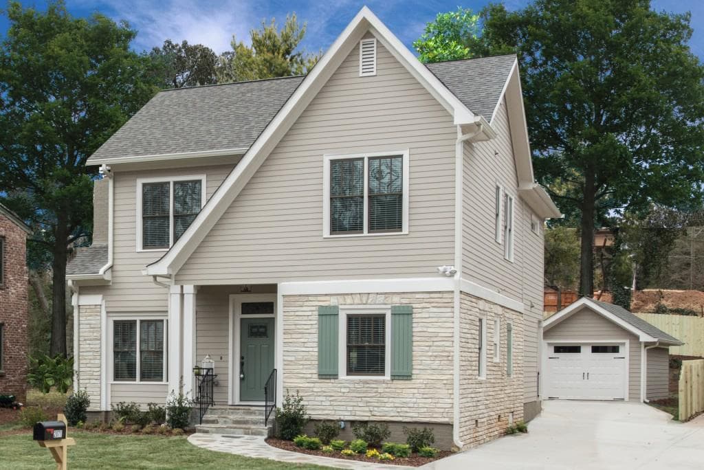 5 bedroom, 2,762 sq ft single family residence sold at 2071 Howard Circle, Atlanta, GA 30307