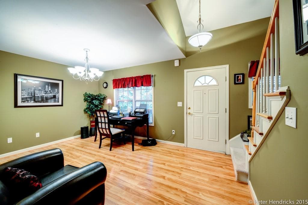 3 bedroom, 1,472 sq ft single family residence sold at 734 Oakview Road, Decatur, GA 30030