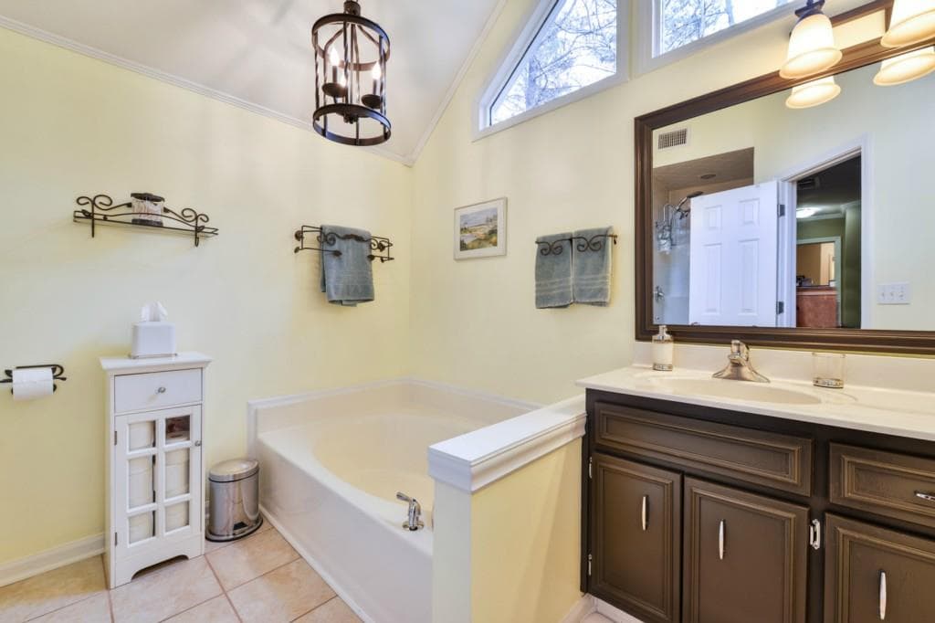 3269 Woodcliff Way, Powder Springs, GA 30127 — most recent listing photo