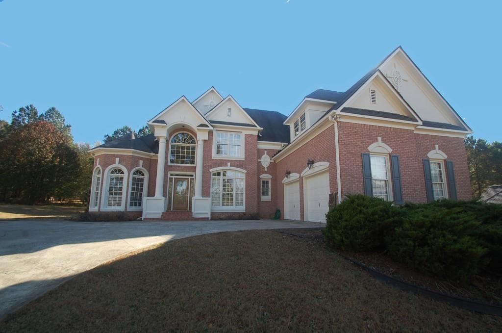 5 bedroom, 3,392 sq ft single family residence sold at 1476 Livingston Drive, Marietta, GA 30064