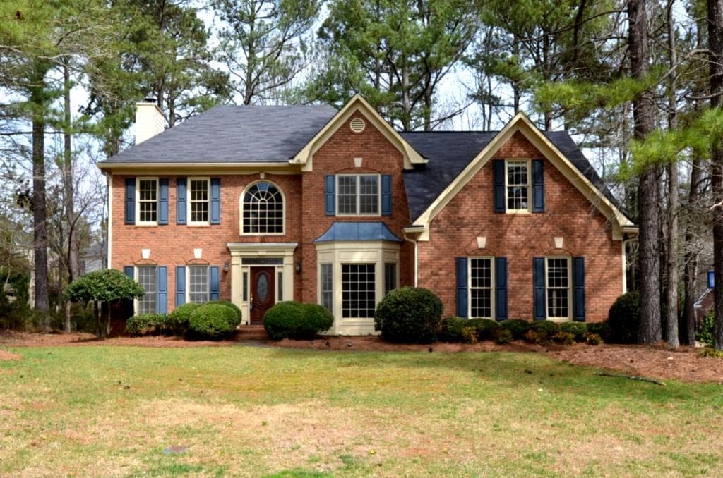 4 bedroom, 3,458 sq ft single family residence sold at 2349 Meadow Isle Lane, Lawrenceville, GA 30043