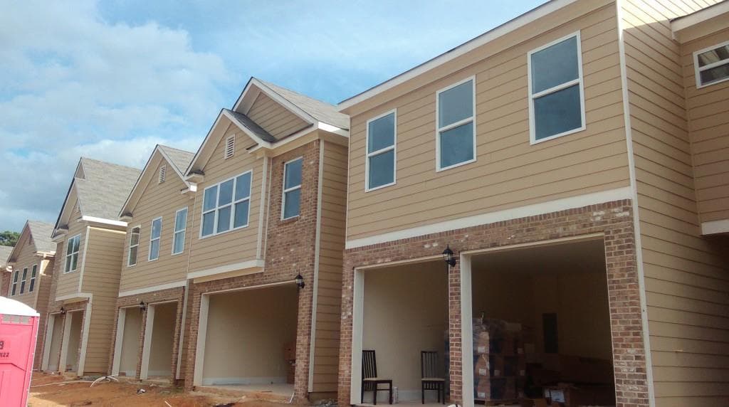 3 bedroom townhouse sold at 208 Oakland Hills Way 208, Lawrenceville, GA 30044