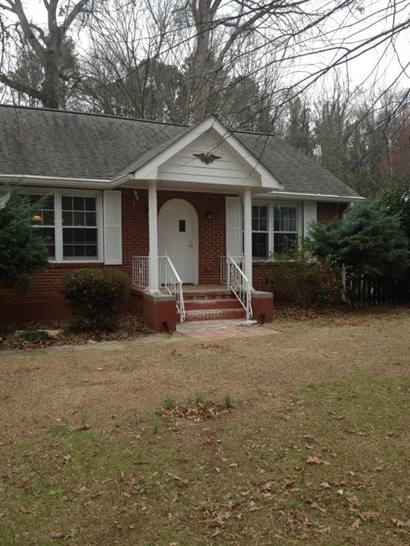 4 bedroom, 1,170 sq ft single family residence sold at 980 Brookdale Drive, East Point, GA 30344