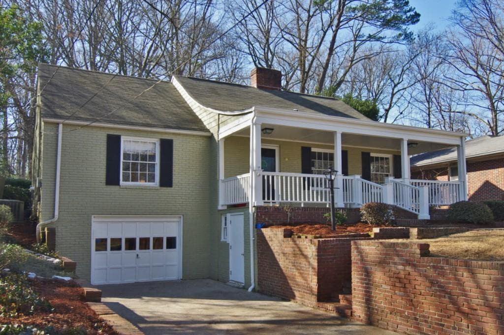 4 bedroom, 1,799 sq ft single family residence sold at 967 Cumberland Road, Atlanta, GA 30306
