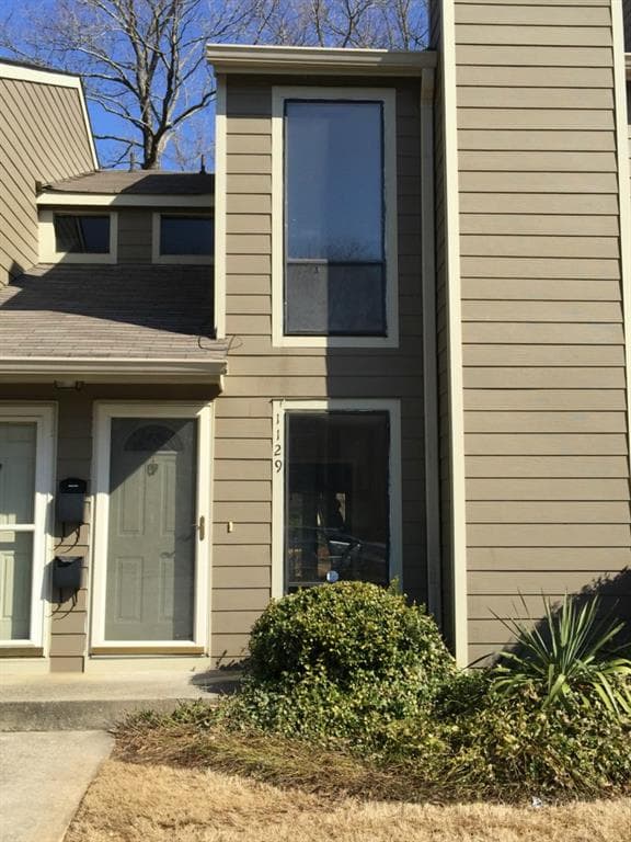 2 bedroom, 1,538 sq ft condominium sold at 1129 Riverbend Club Drive 1129, Atlanta, GA 30339