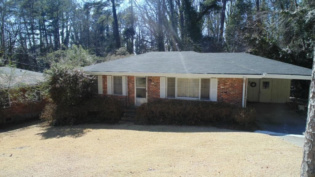 2 bedroom, 1,107 sq ft single family residence sold at 4762 Campbellton Road, Atlanta, GA 30331
