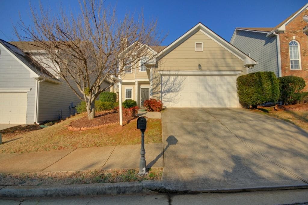 3 bedroom, 1,422 sq ft single family residence sold at 3495 Kensington Parc Circle, Avondale Estates, GA 30002