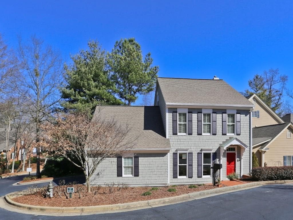 17 Ridgemere Trace, Sandy Springs, GA 30328 — most recent listing photo