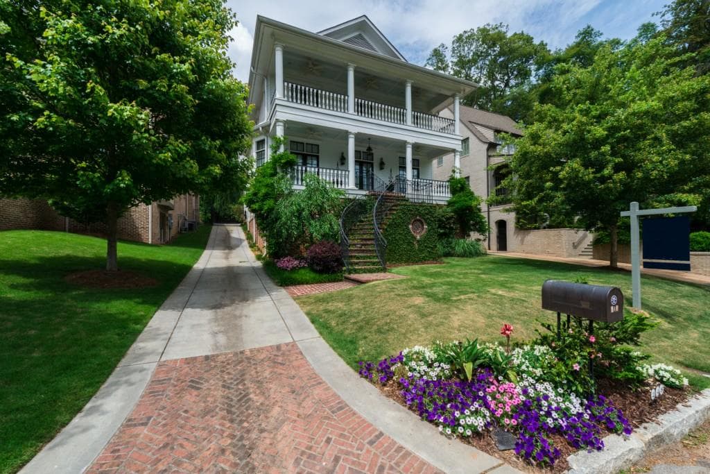 5 bedroom, 3,787 sq ft single family residence sold at 248 Springdale Drive, Atlanta, GA 30305