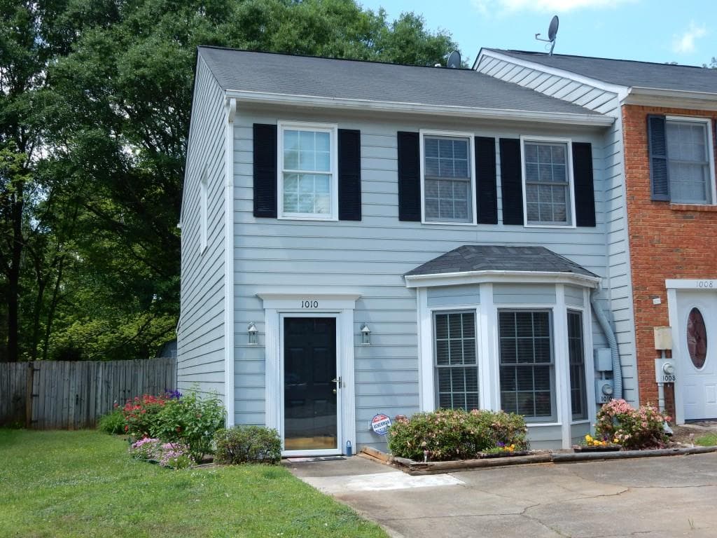 2 bedroom townhouse sold at 1010 WINDY OAKS Court, Smyrna, GA 30080