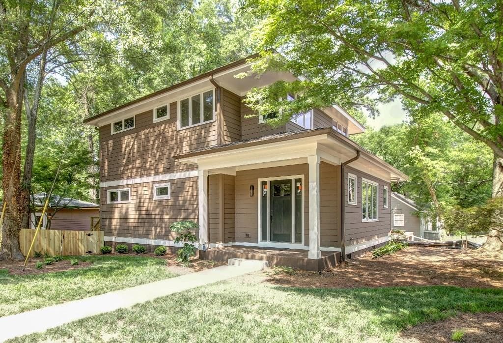 4 bedroom, 2,500 sq ft single family residence sold at 111 Shadowmoor Drive, Decatur, GA 30030