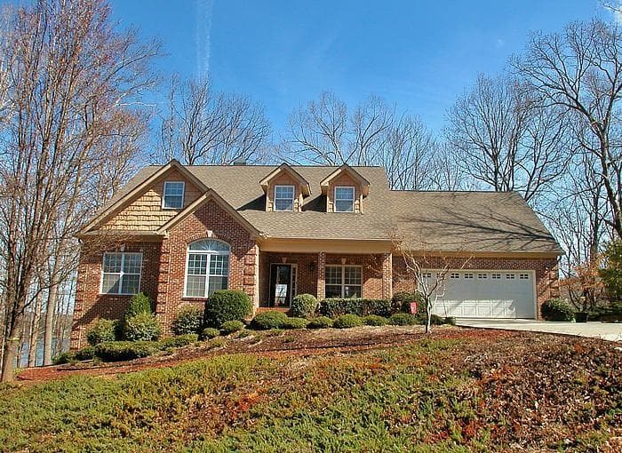 3370 MONTVALE Drive, Gainesville, GA 30506 — most recent listing photo