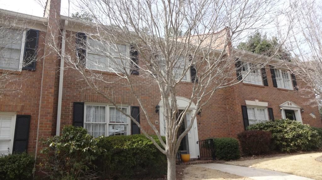 3 bedroom, 2,328 sq ft condominium sold at 4101 Dunwoody Club Drive 6, Atlanta, GA 30350