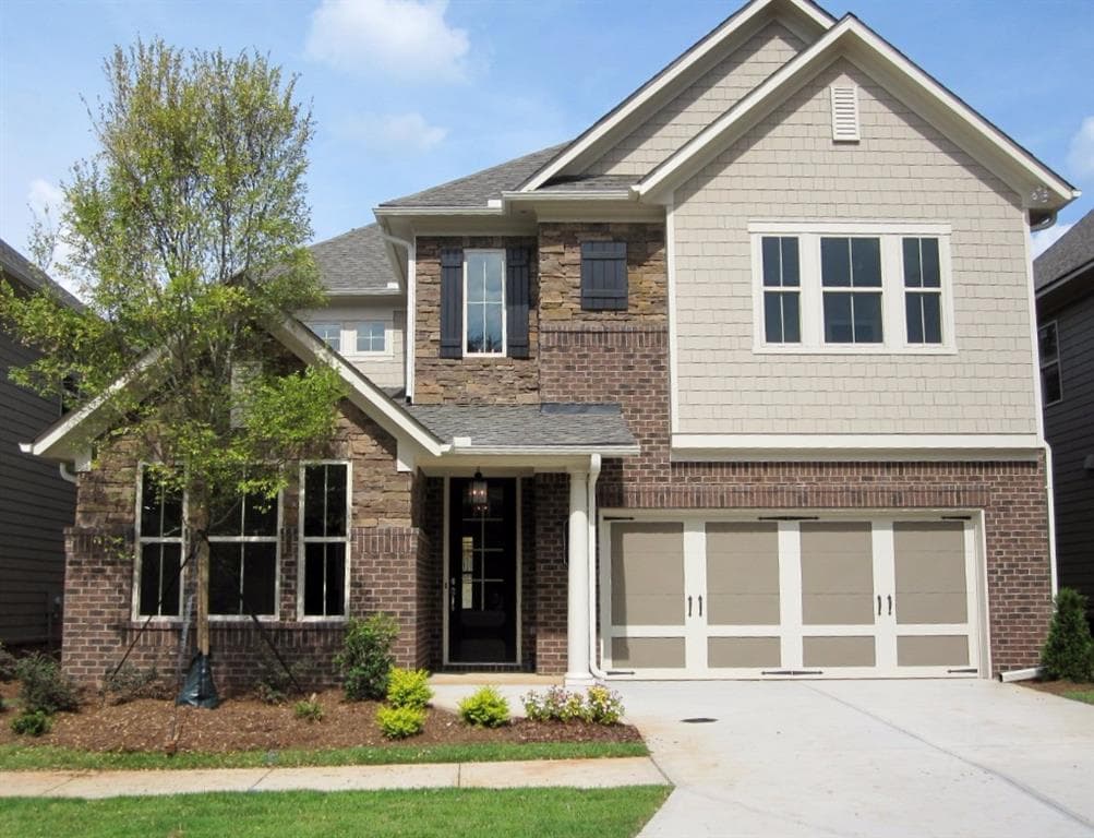 4 bedroom, 2,732 sq ft single family residence sold at 12 Pine Street, Roswell, GA 30075