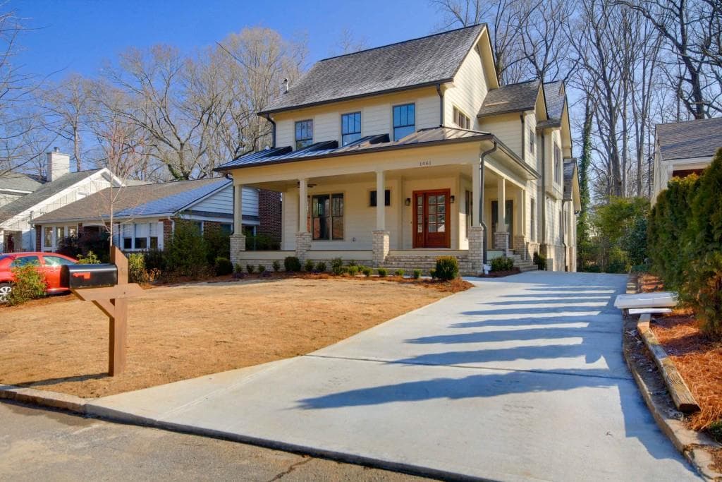 4 bedroom, 4,047 sq ft single family residence sold at 1461 Wessyngton Road, Atlanta, GA 30306