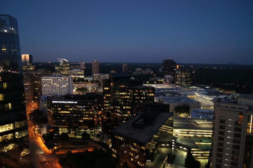1 bedroom condominium sold at 3324 Peachtree Road 3013, Atlanta, GA 30326