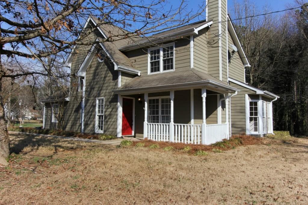 3 bedroom single family residence sold at 810 Forest Park Lane, Suwanee, GA 30024
