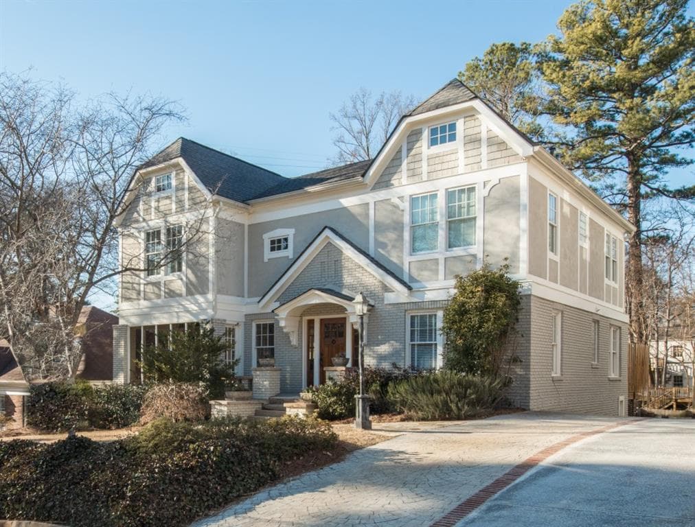 5 bedroom, 2,870 sq ft single family residence sold at 746 Yorkshire Road, Atlanta, GA 30306