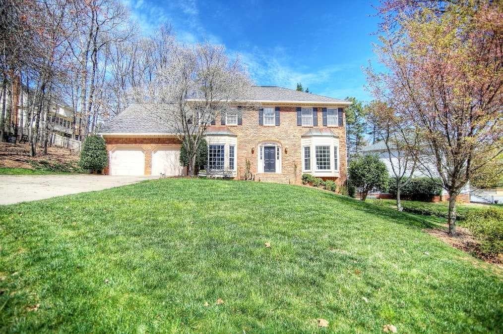 5 bedroom single family residence sold at 1075 Pine Bloom Drive, Roswell, GA 30076