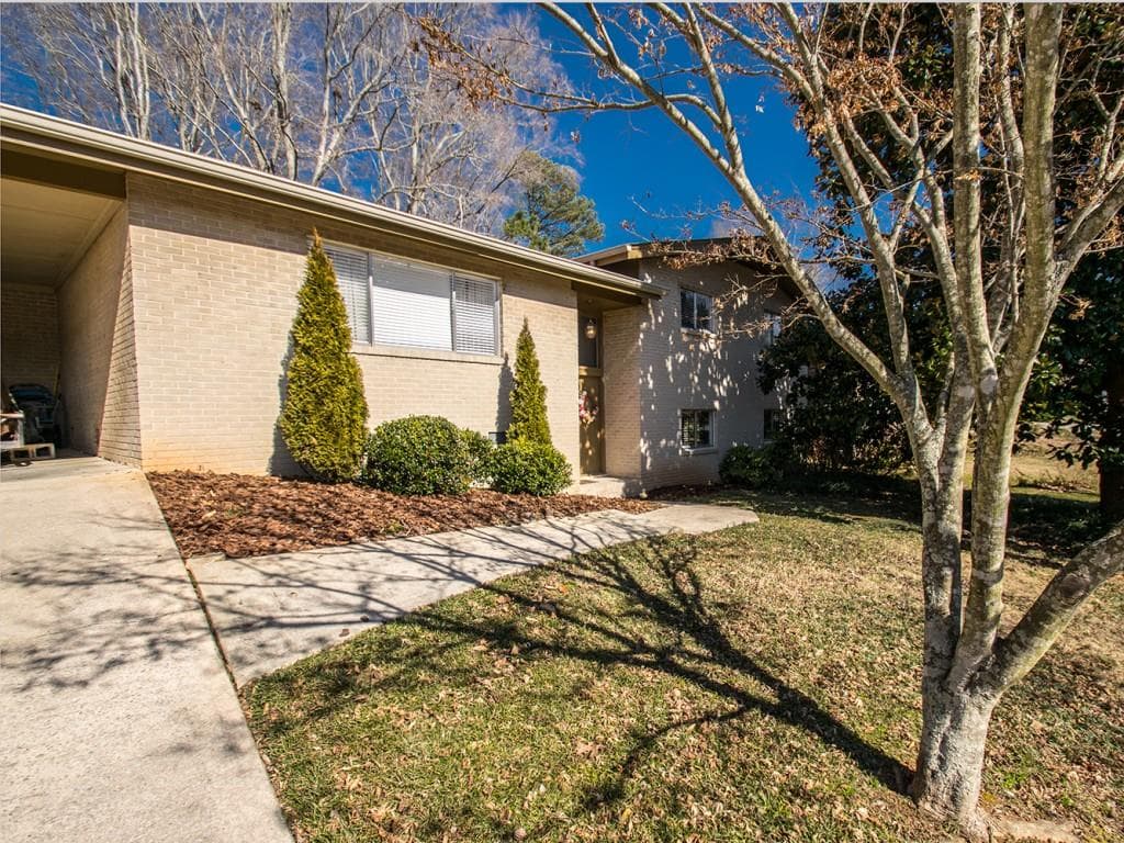 2878 Hillbrook Way, Decatur, GA 30033 — most recent listing photo