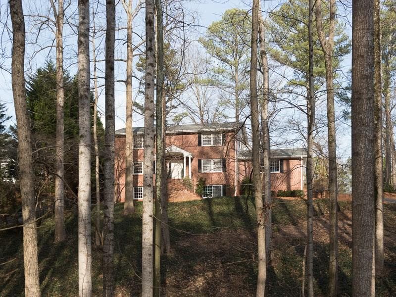 5 bedroom single family residence sold at 3650 Club Drive, Kennesaw, GA 30144