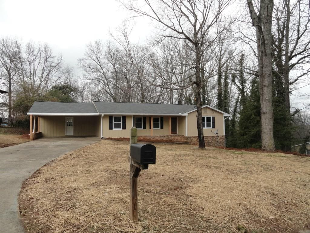 4 bedroom single family residence sold at 4941 Bedell Road, Roswell, GA 30075